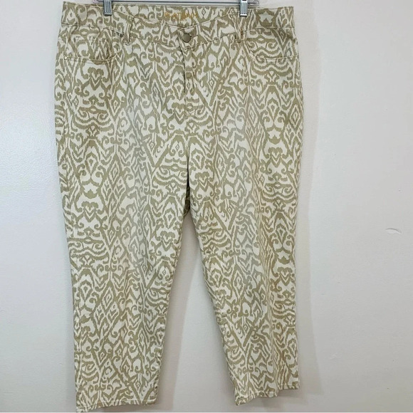 Chicos 3 Pants Crop XL/16 White Tan Print Pockets Front Zip Stretch Casual Work - Picture 1 of 11